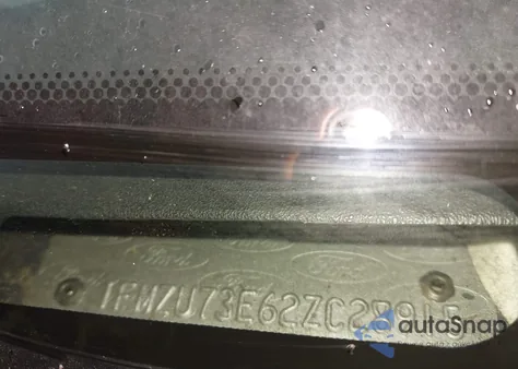 2002 Ford Explorer Xlt из США, поврежденный, VIN 1FMZU73E62ZC28915